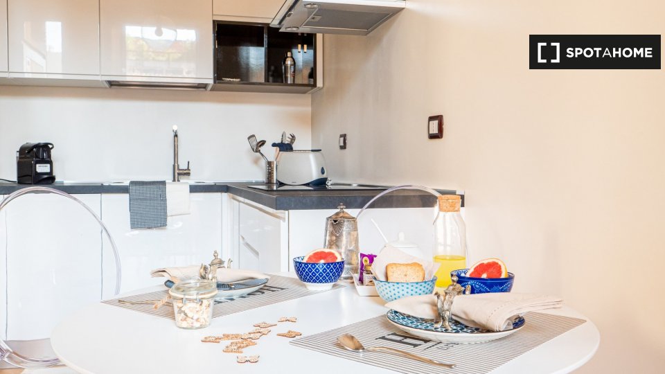 Immagine 11 di Appartamento in affitto  in Via Santa Cecilia a Milano