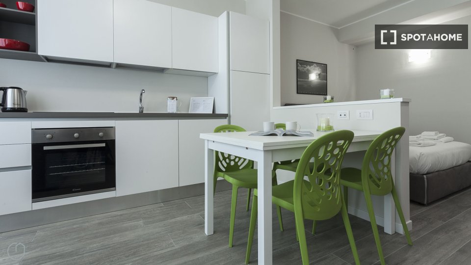 Immagine 11 di Appartamento in affitto  in Piazzale Luigi Cadorna a Milano