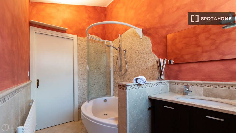 Immagine 7 di Appartamento in affitto  in Via Polese a Bologna