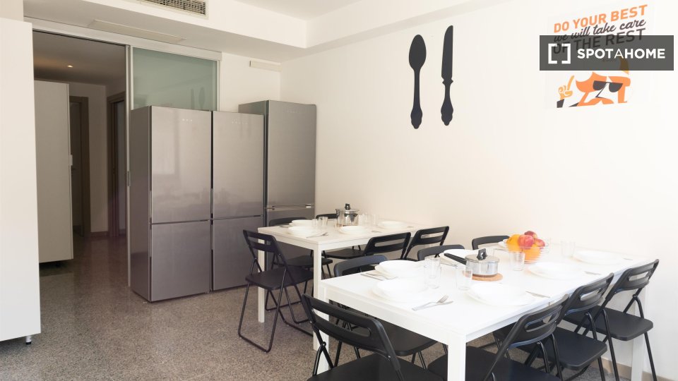 Immagine 5 di Camera condivisa in affitto  in Via Dante a Cagliari