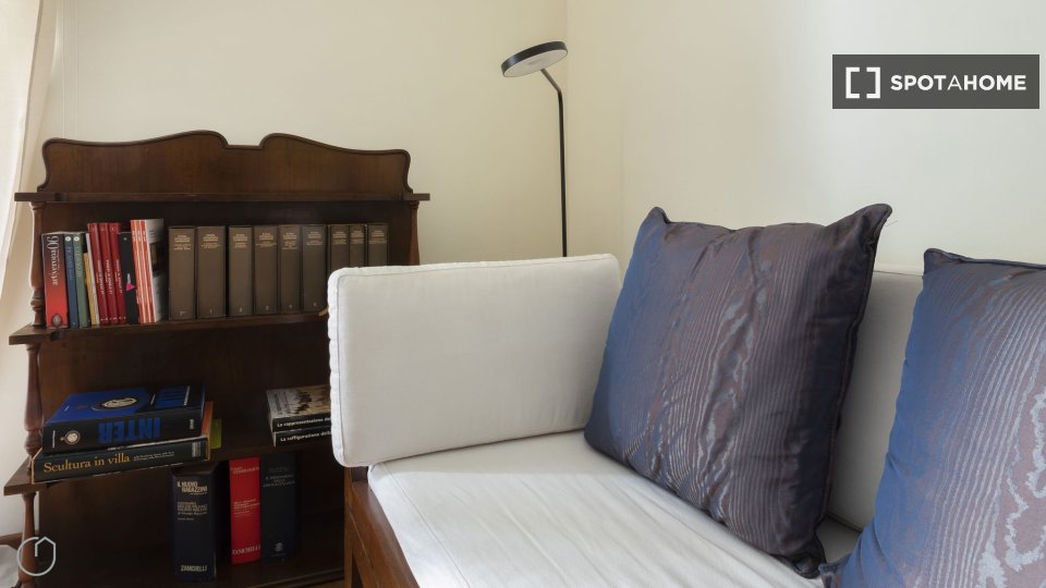 Immagine 17 di Appartamento in affitto  in Via Giovanni Battista Morgagni a Milano