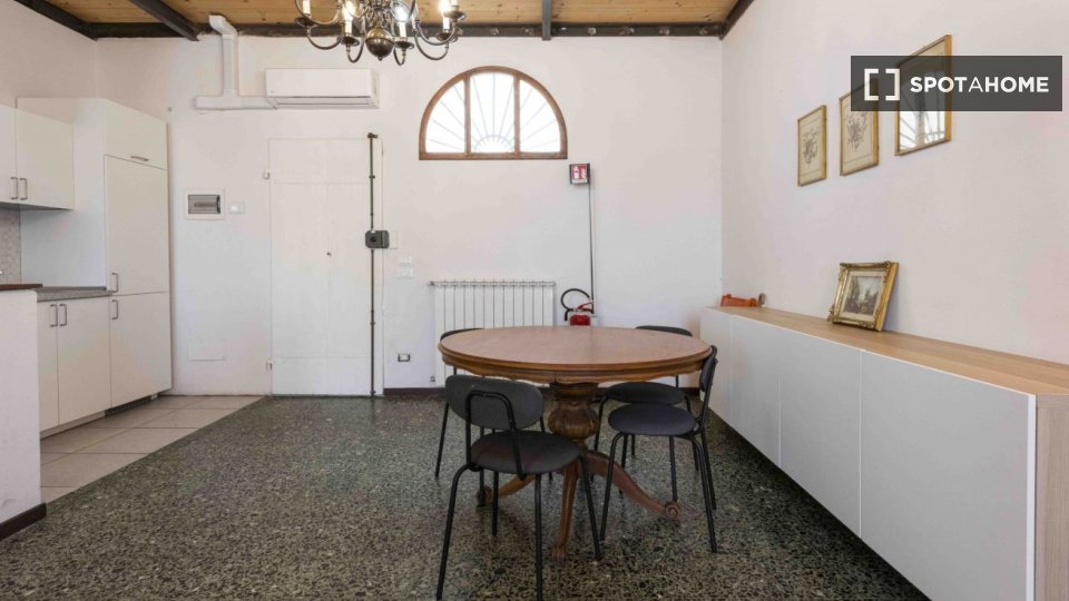 Immagine 17 di Appartamento in affitto  in Via S. Zanobi a Firenze