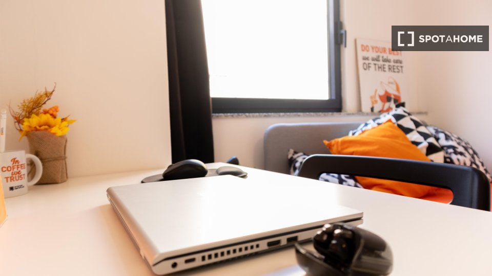 Immagine 14 di Camera condivisa in affitto  in Via Dante a Cagliari