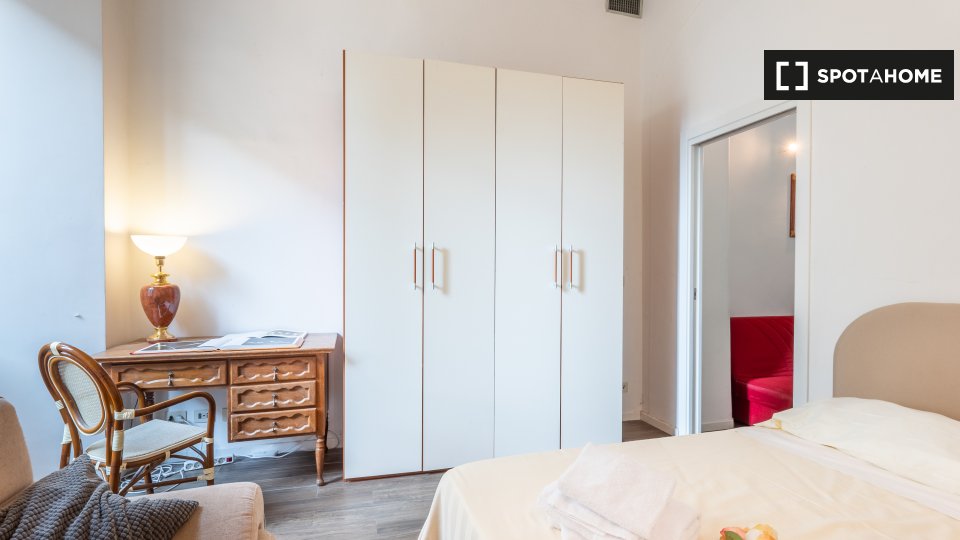 Immagine 10 di Appartamento in affitto  in Via dei Leoni, 2, 50122 Firenze FI, Italy a Firenze