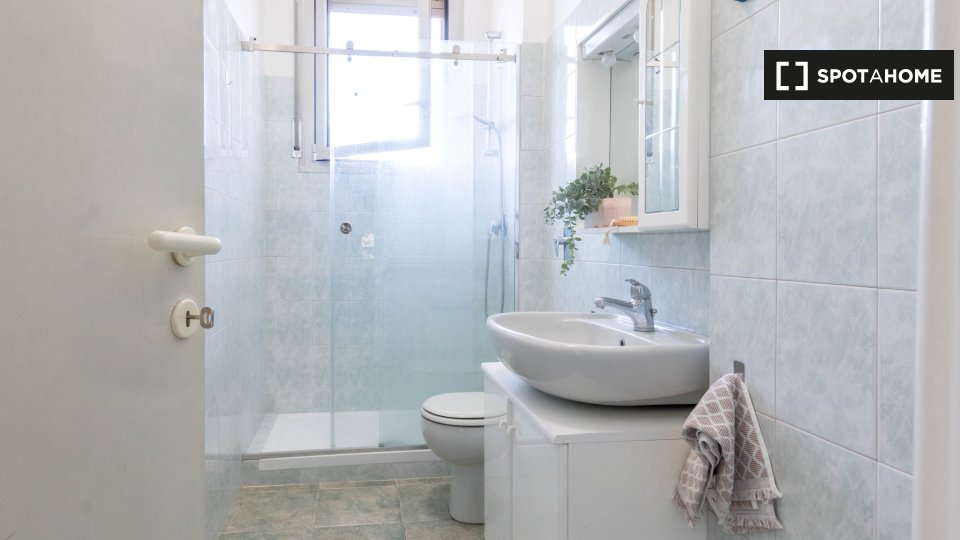 Immagine 16 di Camera condivisa in affitto  in Via Guido Guarini Matteucci a Milano