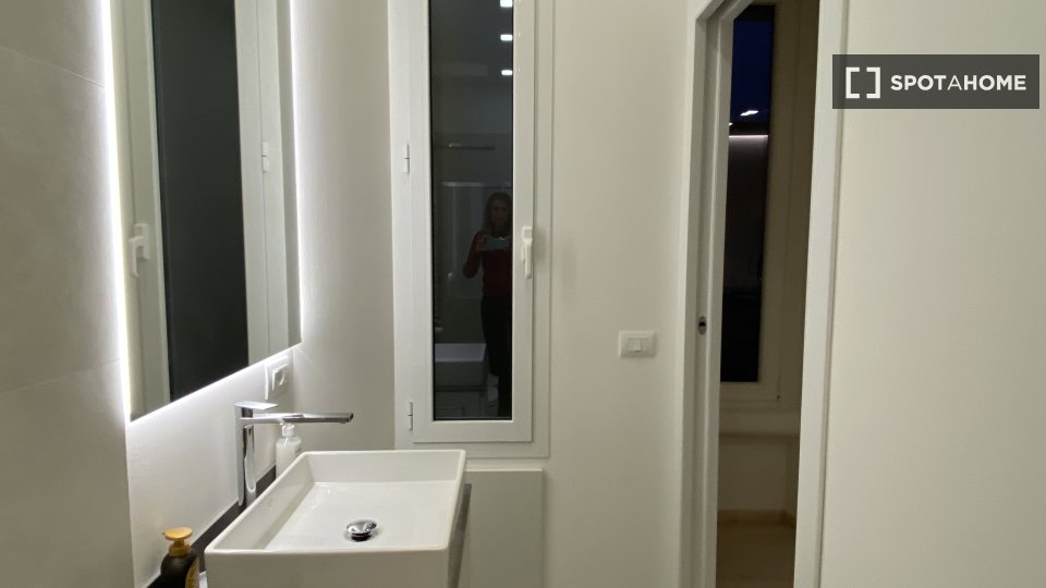 Immagine 19 di Appartamento in affitto  in Via delle Forze Armate a Milano