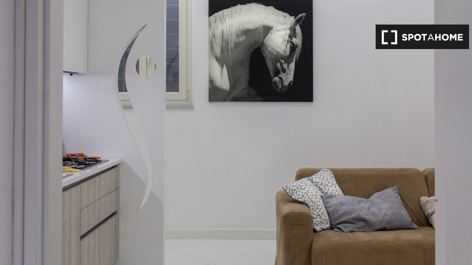 Immagine 3 di Appartamento in affitto  in Via Cesare Battisti, 00187 Roma RM, Italy a Roma