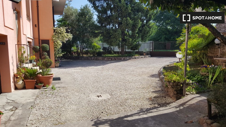 Immagine 12 di Camera condivisa in affitto  in Via Plebiscito a Padova