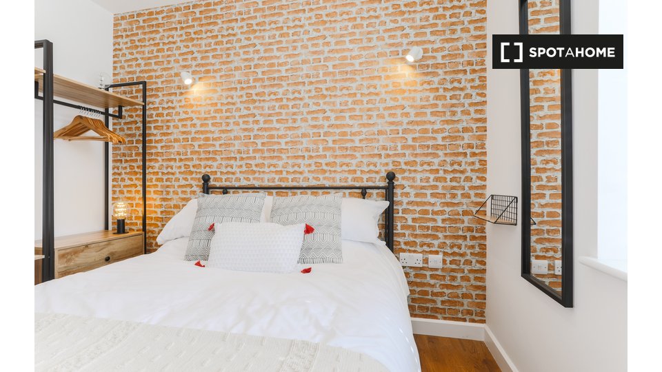 Immagine 17 di Appartamento in affitto  in Church St a Staines