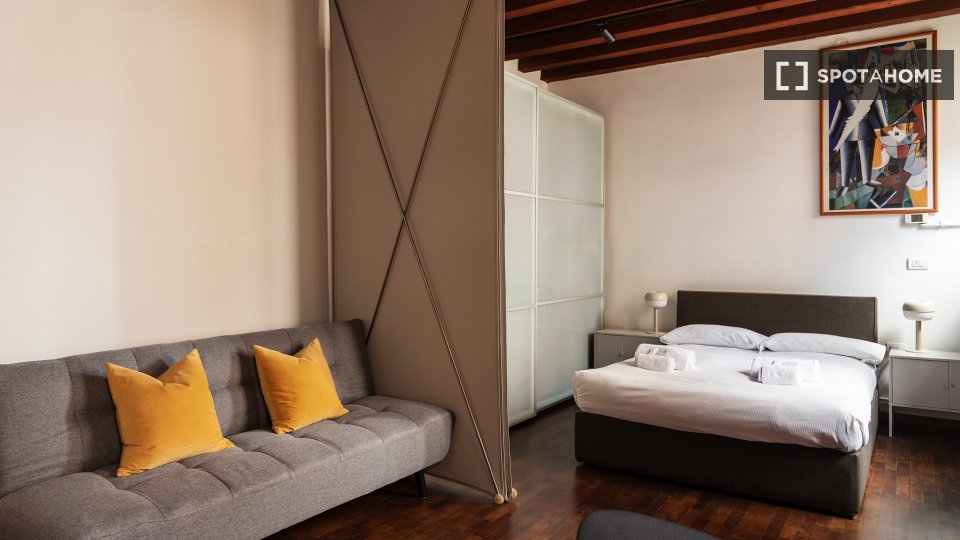 Immagine 4 di Appartamento in affitto  in Via Anfiteatro a Milano