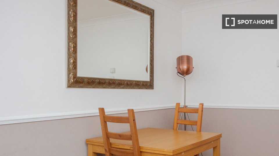 Immagine 5 di Appartamento in affitto  in apartment a 