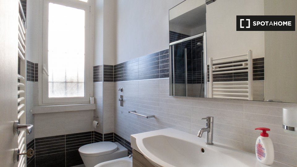 Immagine 14 di Appartamento in affitto  in Via Volvinio a Milano