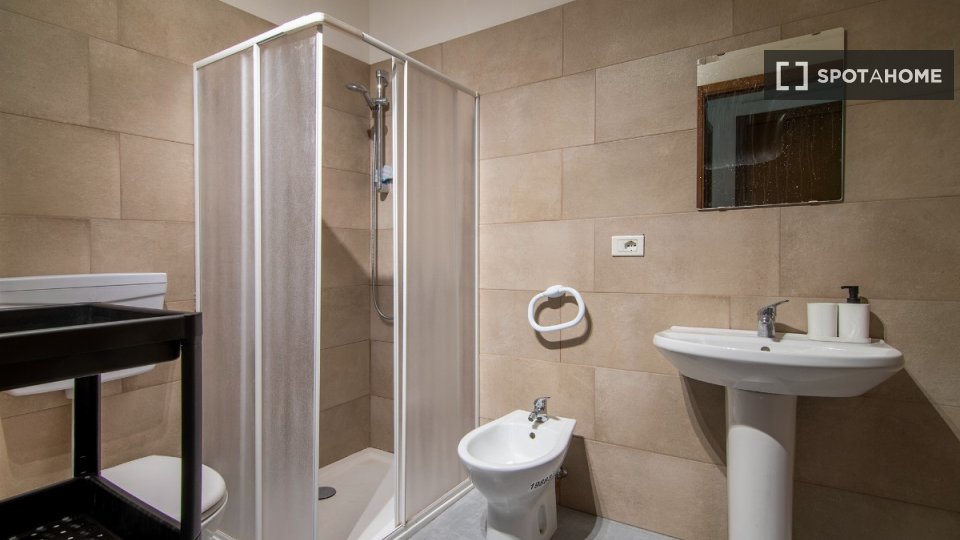 Immagine 9 di Camera condivisa in affitto  in Viale Quirico Filopanti a Bologna