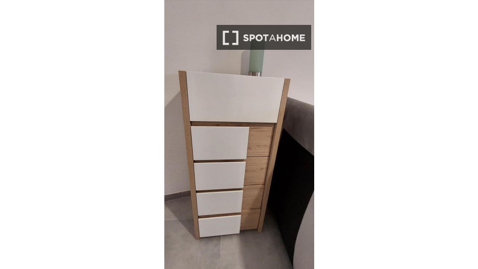 Immagine 4 di Camera condivisa in affitto  in Via di Torre Gaia a Roma