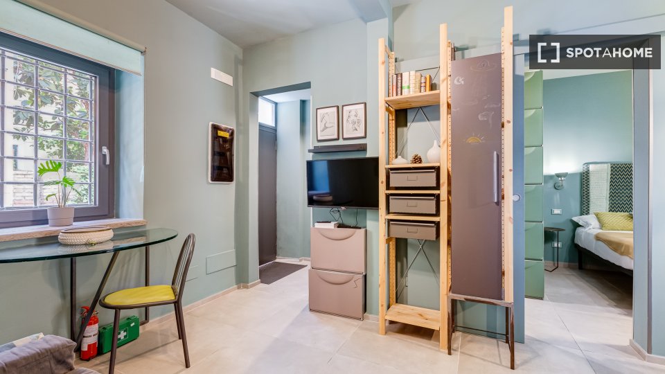 Immagine 8 di Appartamento in affitto  in Via Caltanissetta a Roma