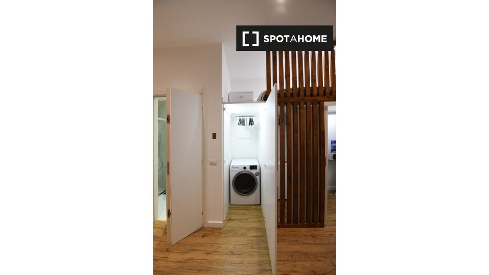 Immagine 15 di Ufficio in affitto  in Via Siro Capsoni a Milano