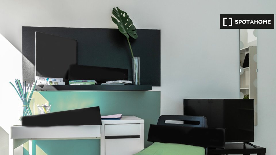 Immagine 2 di Camera condivisa in affitto  in Via Antonio Rosmini a Trento