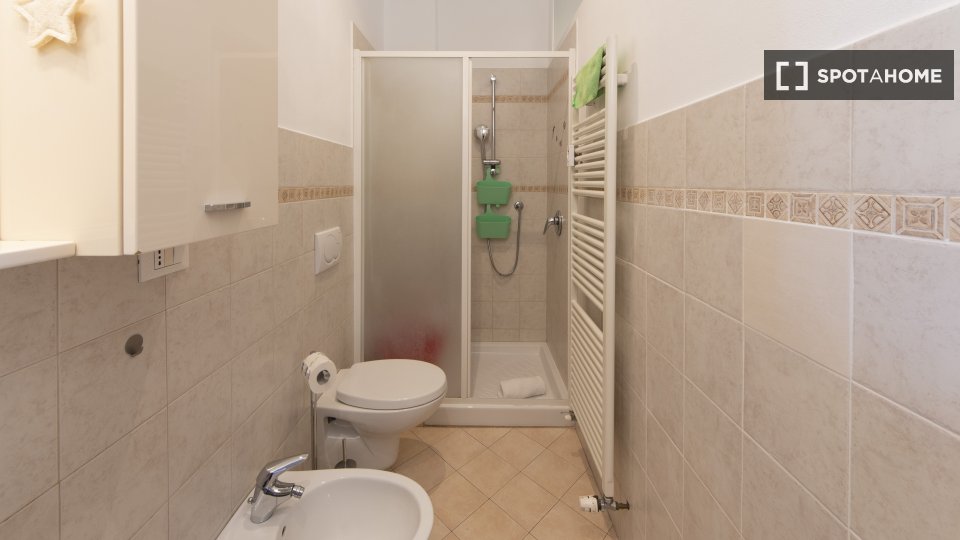 Immagine 6 di Ufficio in affitto  in Viale Angelo Masini a Bologna