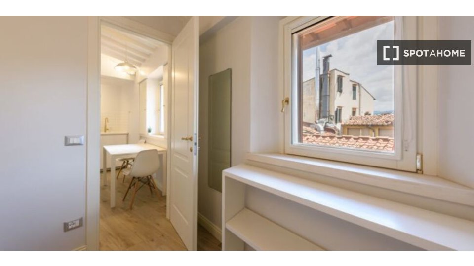 Immagine 9 di Appartamento in affitto  in Via del Crocifisso a Firenze
