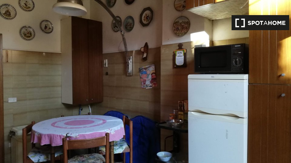 Immagine 10 di Camera condivisa in affitto  in Via Capo di Lucca a Bologna