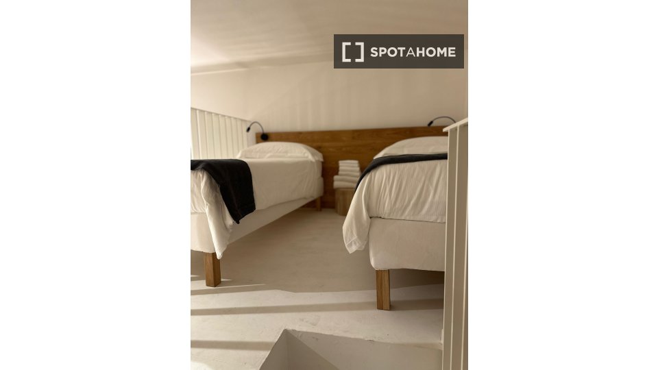 Immagine 14 di Ufficio in affitto  in Via di S. Niccolò a Firenze