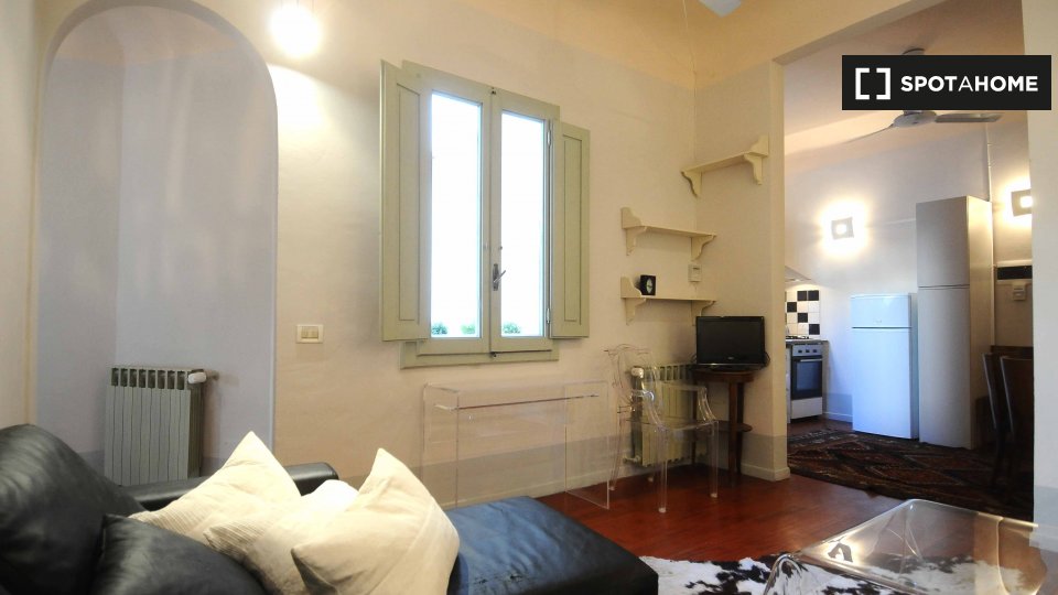 Immagine 13 di Appartamento in affitto  in Borgo Ognissanti a Firenze