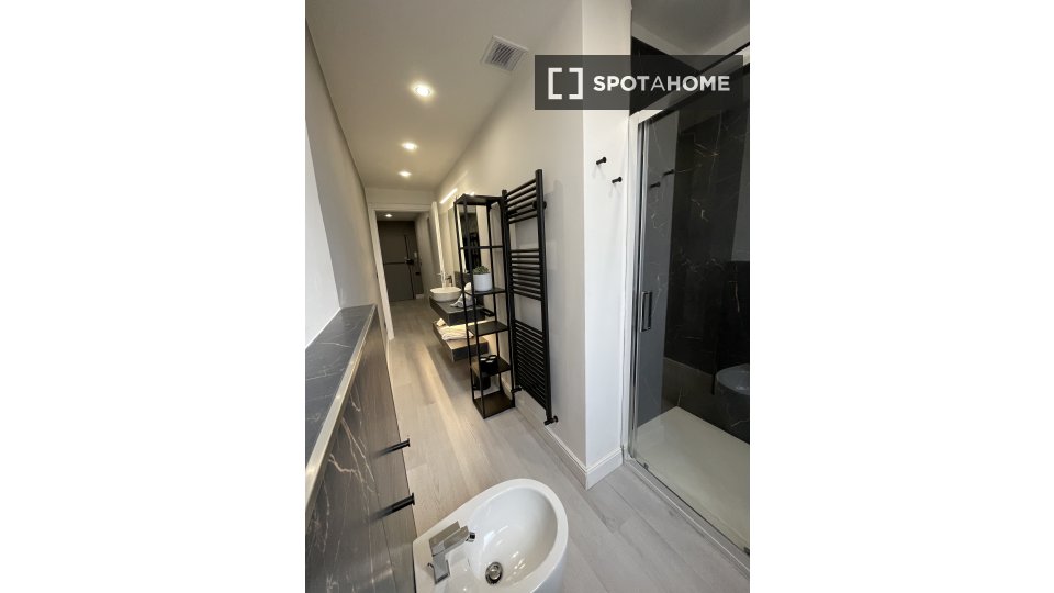 Immagine 13 di Appartamento in affitto  in Via Senese a Firenze