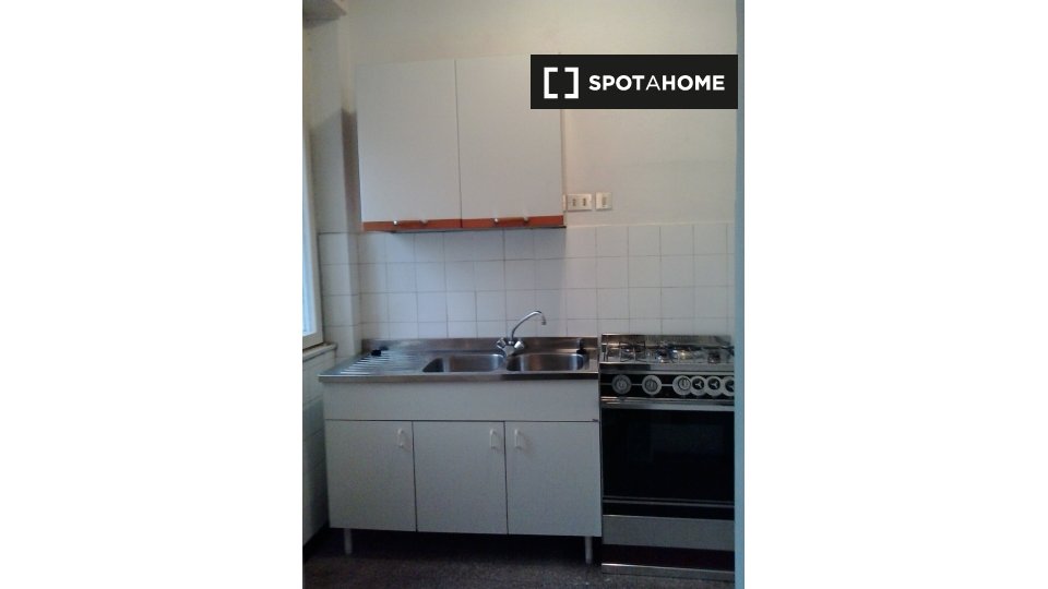 Immagine 15 di Camera condivisa in affitto  in Via Castelbarco a Trento