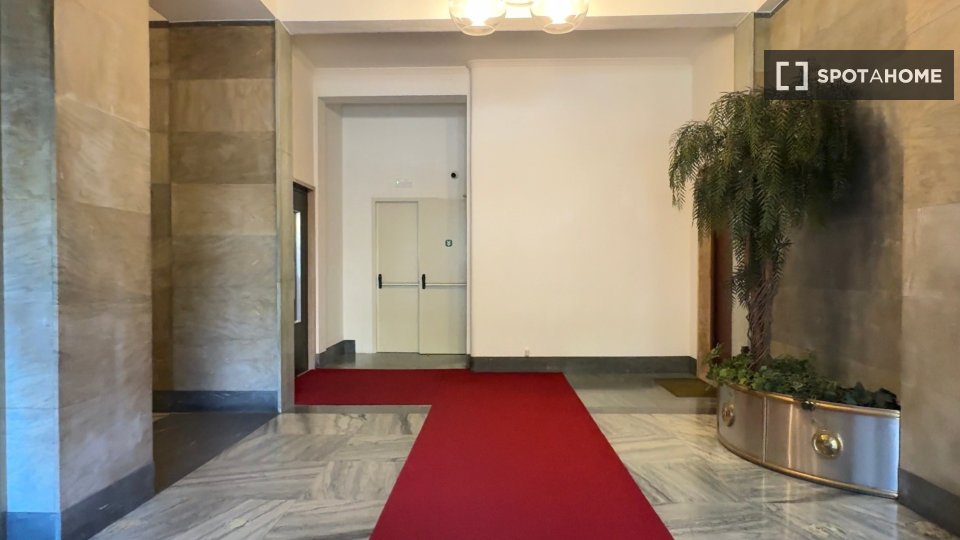 Immagine 16 di Ufficio in affitto  in Piazza della Repubblica a Milano