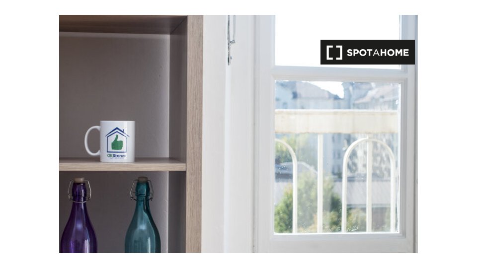 Immagine 10 di Camera condivisa in affitto  in Via Aldo Barbaro a Torino