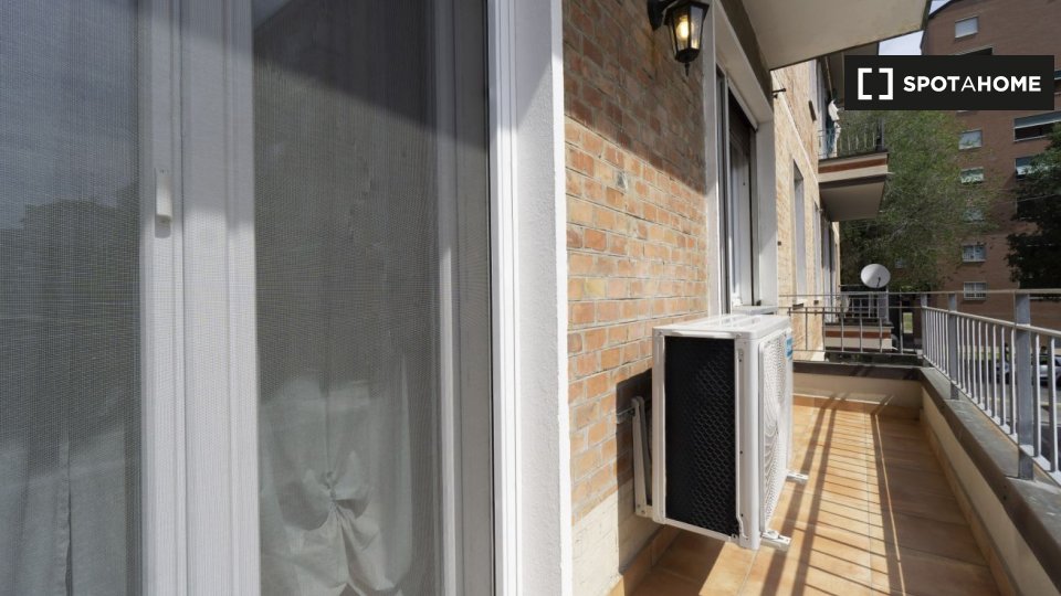 Immagine 10 di Appartamento in affitto  in Via Pasubio a Bologna