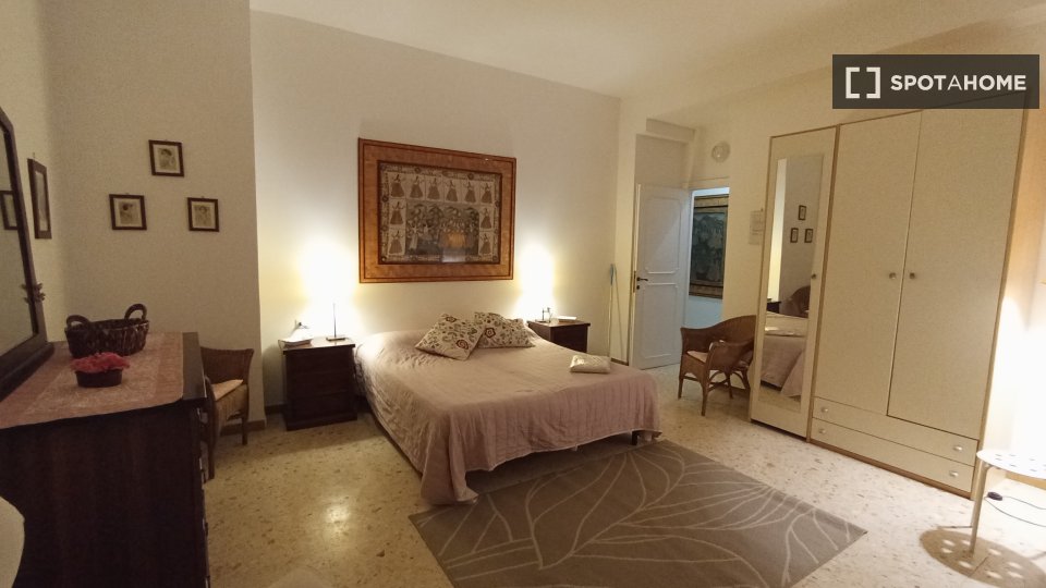 Immagine 1 di Camera condivisa in affitto  in Via Cremuzio Cordo a Roma