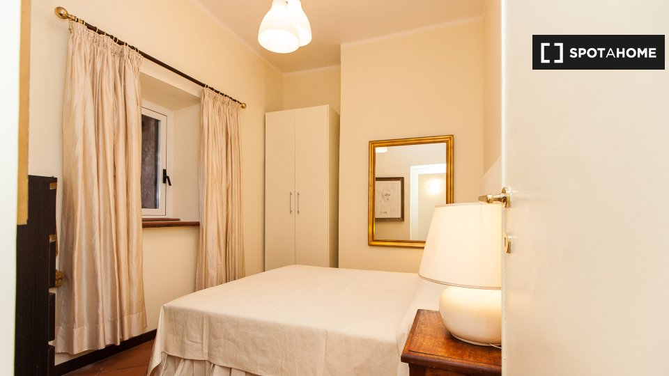 Immagine 3 di Appartamento in affitto  in Piazza Rondanini a Roma