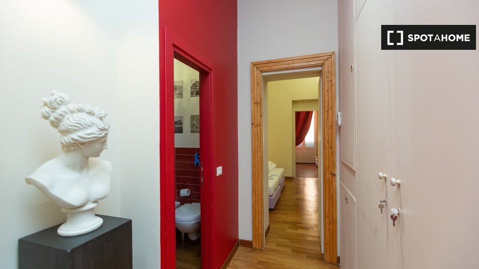 Immagine 14 di Appartamento in affitto  in Via Frattina a Roma