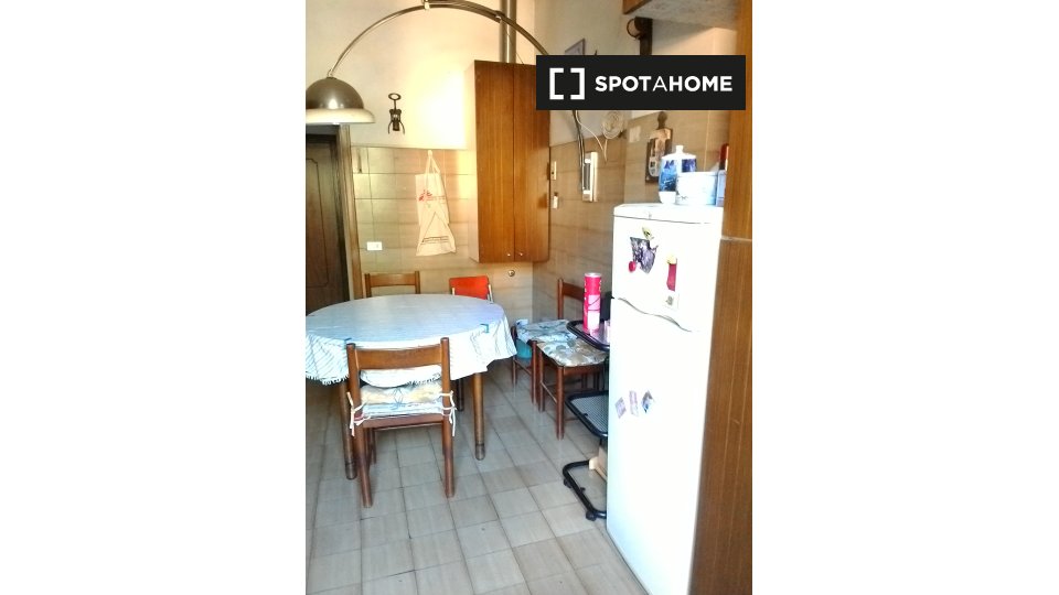 Immagine 8 di Camera condivisa in affitto  in Via Capo di Lucca a Bologna