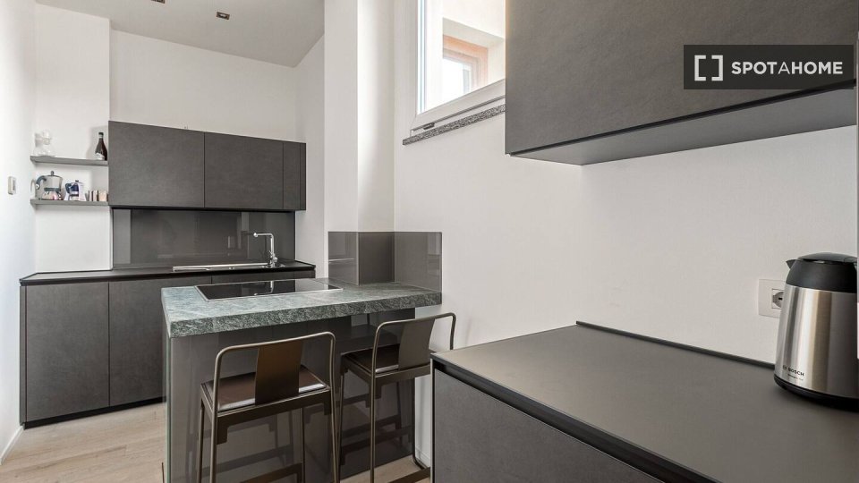 Immagine 16 di Appartamento in affitto  in Via Uberto Visconti di Modrone a Milano