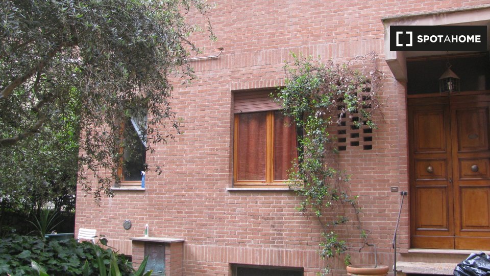 Immagine 10 di Camera condivisa in affitto  in Via del Beato Egidio a Perugia