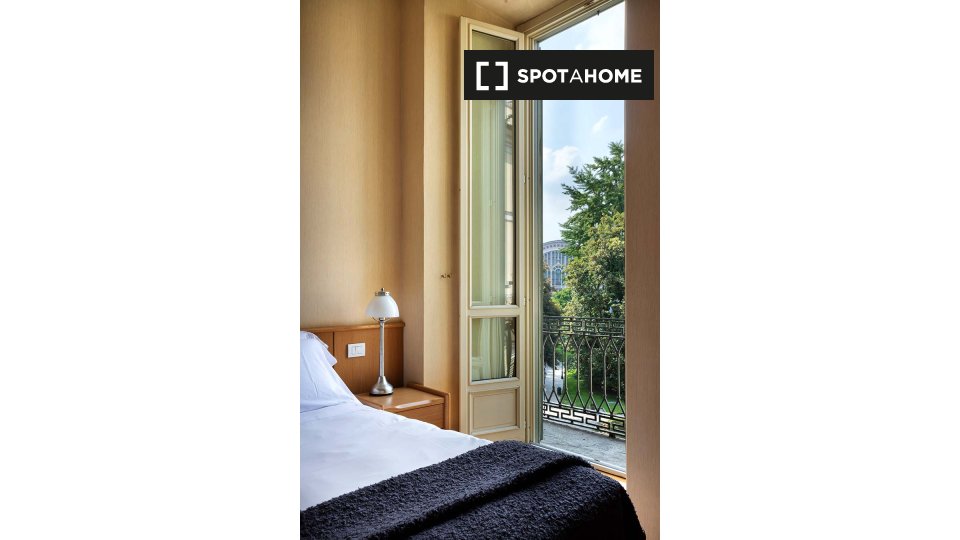 Immagine 2 di Ufficio in affitto  in Piazza Carlo Felice a Torino