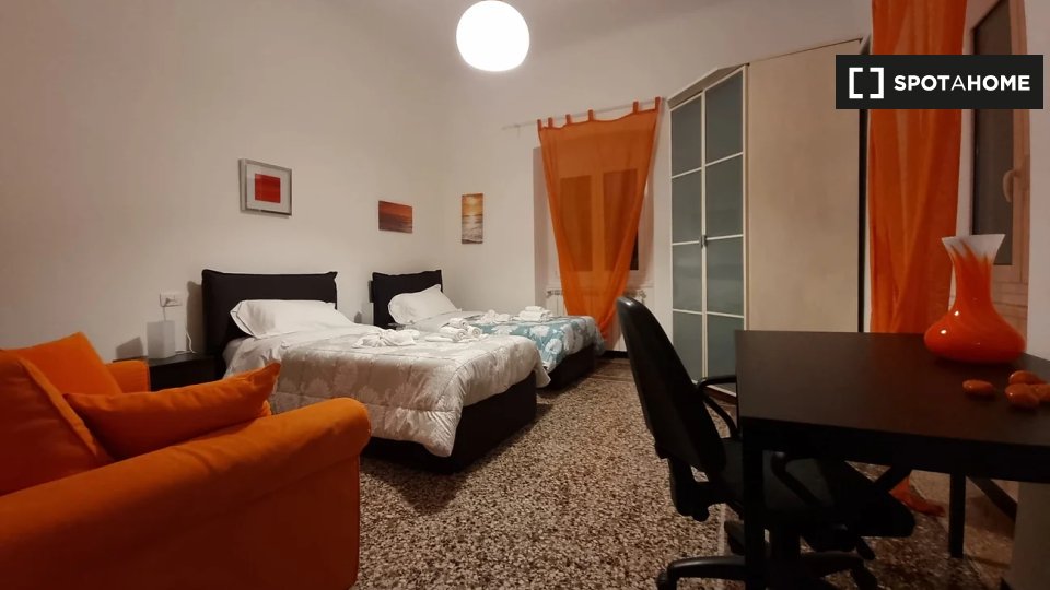 Immagine 15 di Appartamento in affitto  in Via Venezia a Genova