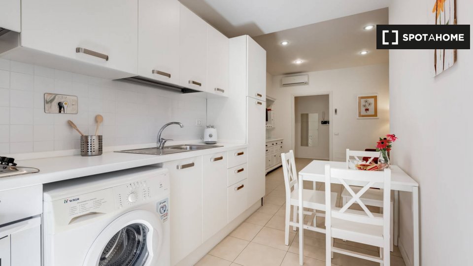 Immagine 6 di Ufficio in affitto  in Via Gualtiero Serafino a Roma