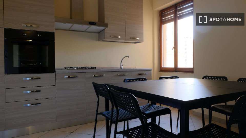 Immagine 6 di Camera condivisa in affitto  in Via Pola n a Cagliari