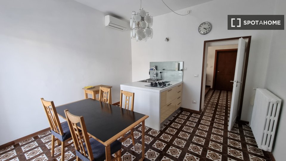 Immagine 19 di Appartamento in affitto  in Via Montesilvano a Roma