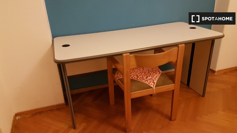 Immagine 3 di Camera condivisa in affitto  in Via Castelbarco a Trento