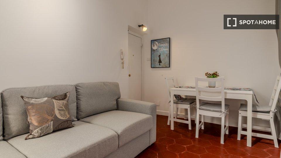 Immagine 2 di Appartamento in affitto  in Via dell'Orso a Roma