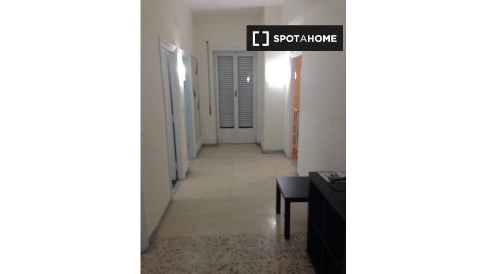 Immagine 3 di Appartamento in affitto  in Viale Marco Fulvio Nobiliore a Roma