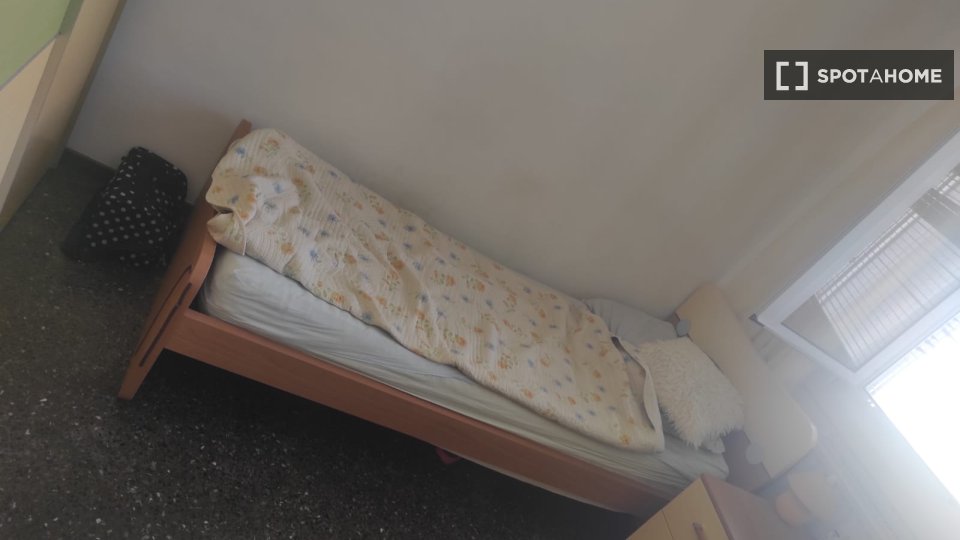 Immagine 18 di Camera condivisa in affitto  in Corso Aldo Gastaldi a Genova