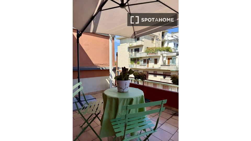 Immagine 2 di Ufficio in affitto  in Via Sebino a Milano