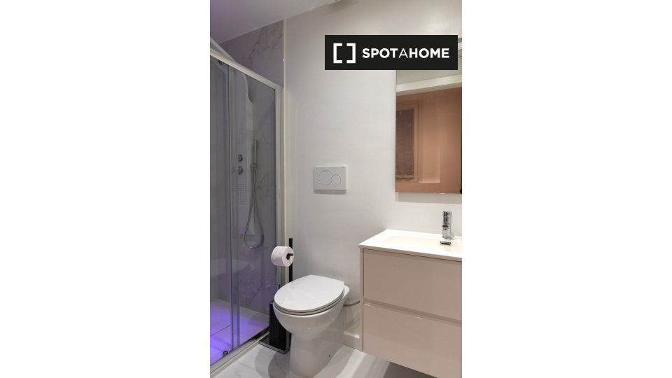 Immagine 13 di Ufficio in affitto  in Via Siro Capsoni a Milano