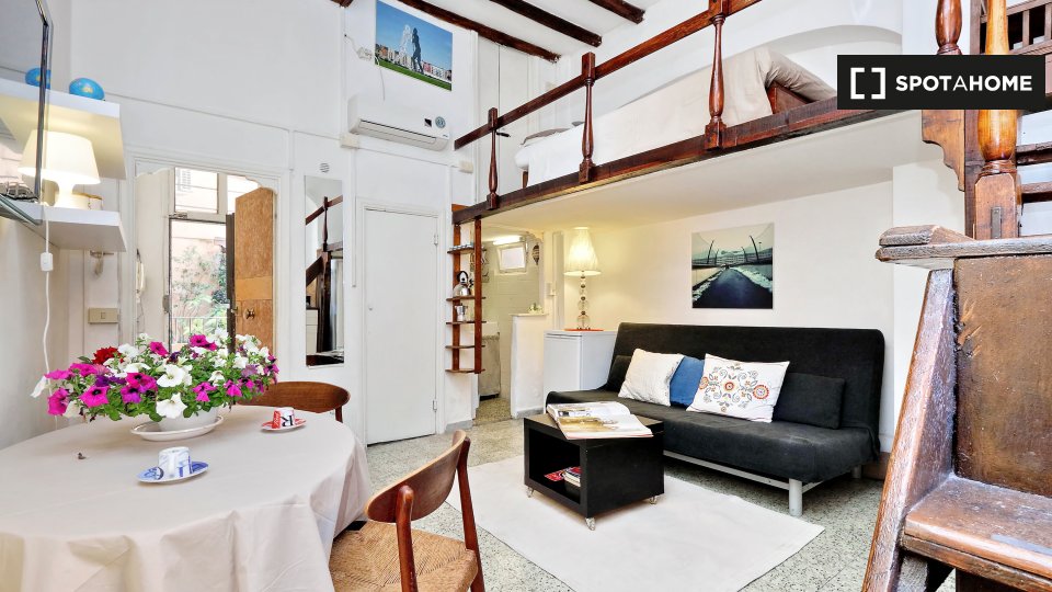 Immagine 1 di Ufficio in affitto  in Via Garibaldi a Roma