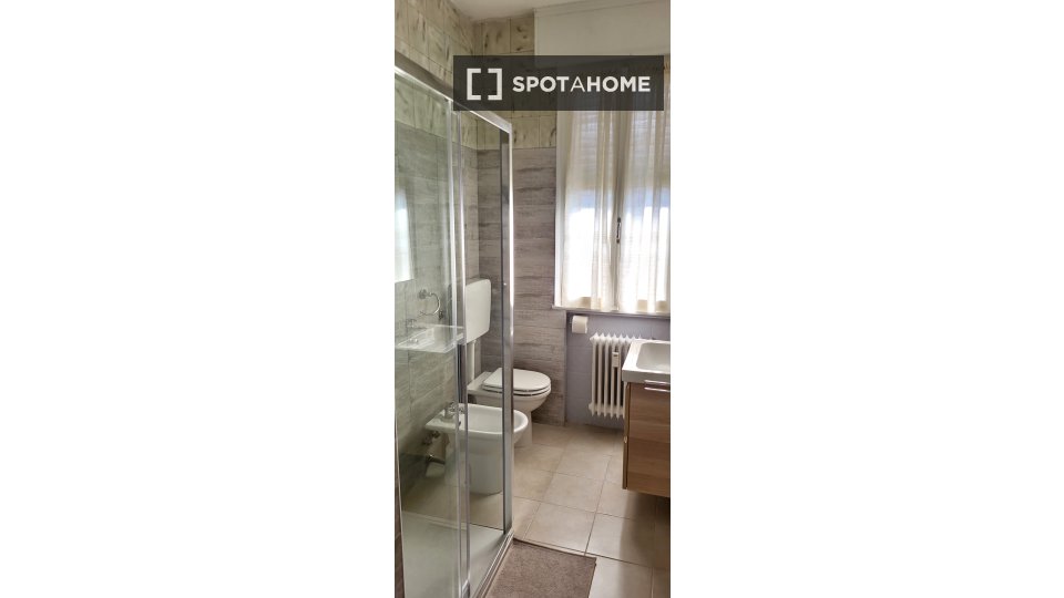 Immagine 8 di Camera condivisa in affitto  in Via Tripoli a Padova